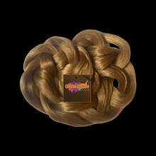 Load image into Gallery viewer, Crème Brûlée 27# - 82&quot; Solid Colour Braiding Hair
